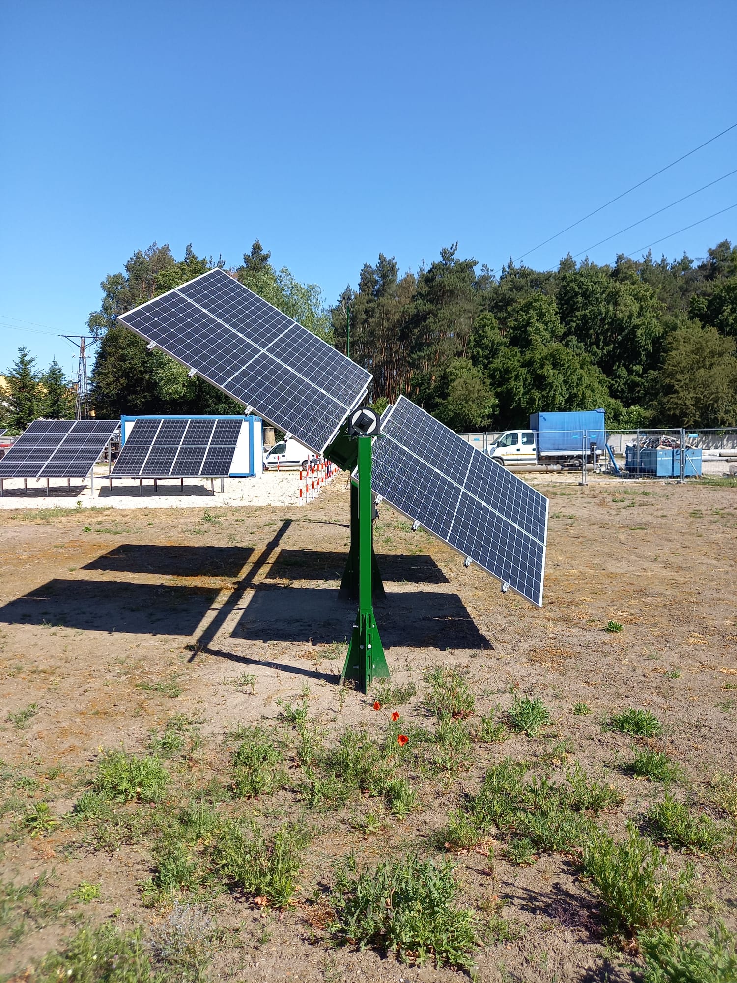 MODMEC dual-axis photovoltaic tracker operating in a field installation in Poland